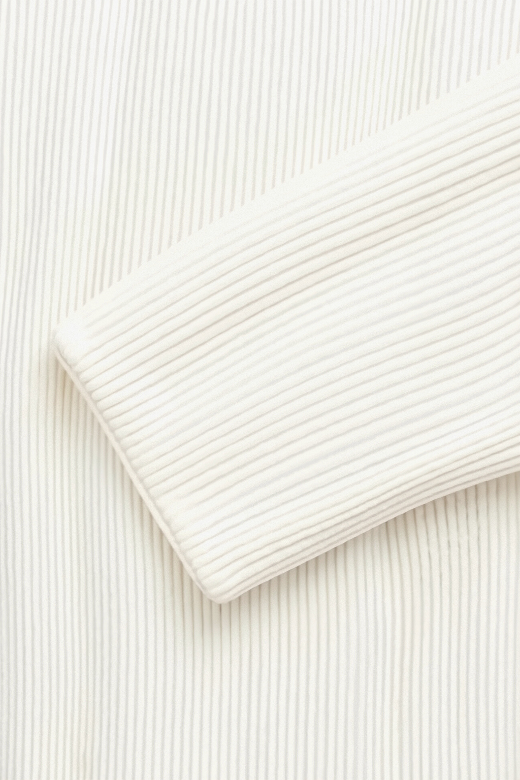 Solid Knitted Crew Neck Cardigan